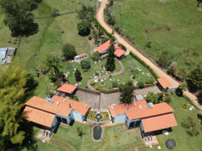Hotel MACA lago calima